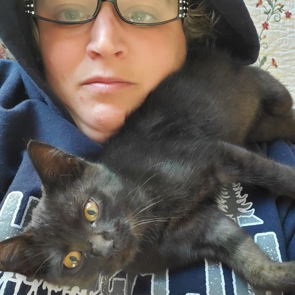 Meet your Posher, Tricia - Picture 3 of 7